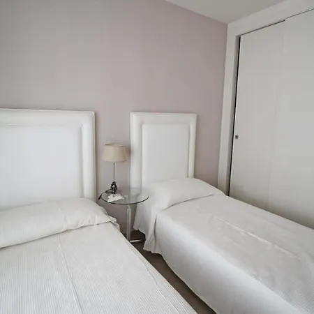 Amplio Piso Con Parking Y Piscina Cerca Del Mar La Cala De Mijas