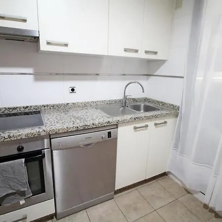 Amplio Piso Con Parking Y Piscina Cerca Del Mar *