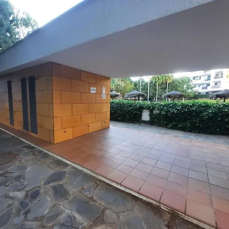 Amplio Piso Con Parking Y Piscina Cerca Del Mar